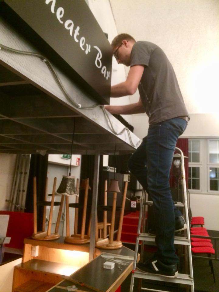 26196352_1575482732521207_57577451407950