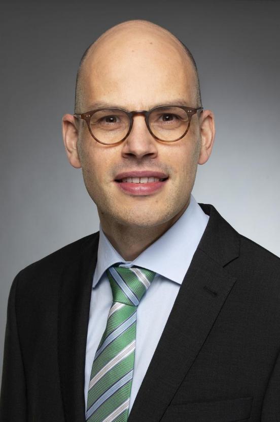 Simon Kleeb wird neuer Chef der Heilmittelkontrolle und Kantonsapo …