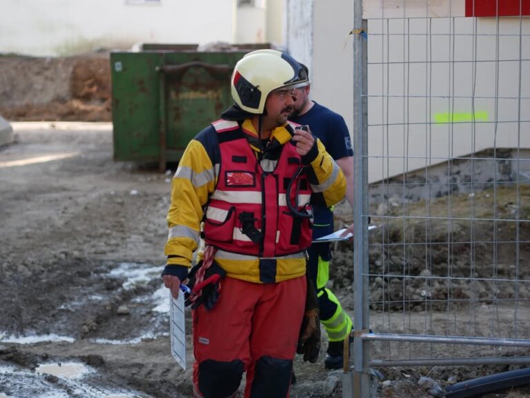 Sommerschlussübung Thalwil (10.07.2025) 
Auch die Feuerwehr mach …