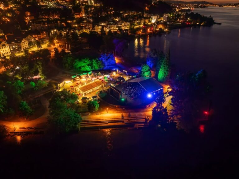 Openair Kino Richterswil updated their cover photo.