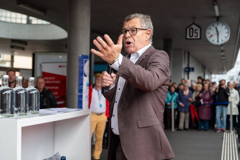 🚂 150 Jahre Zürichseebahn – Zugtaufe 🚂 
Heute Vormittag …