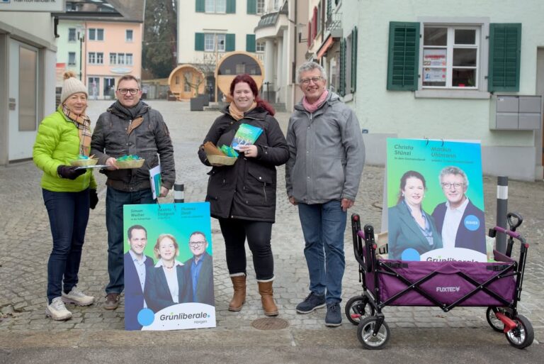 Die GLP Kandidierenden im Austausch mit der Bevölkerung in Horgen …
