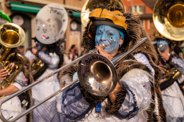 🤡👻 Fasnachtsumzug heute um 14 Uhr 👻🤡 
Nicht vergesse …