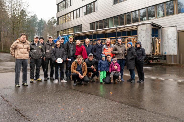 Dorfleben Wädenswil: Rotary Club Schönenberg sendet 700 Velux-Da …