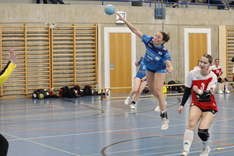 Traditioneller blauer Spieltag