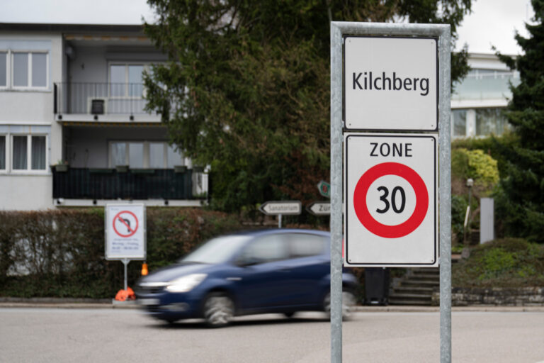 Verkehrsversuch in Kilchberg: Autobahnzubringer wird drei Wochen t …