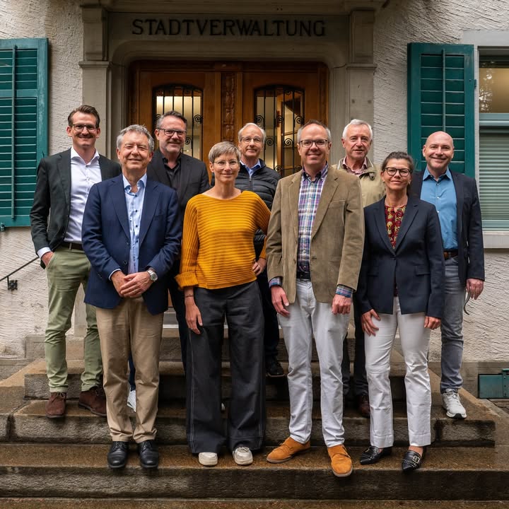 👉 Das ist der neue Wädenswiler Stadtrat 
Von links: 
Stadts …