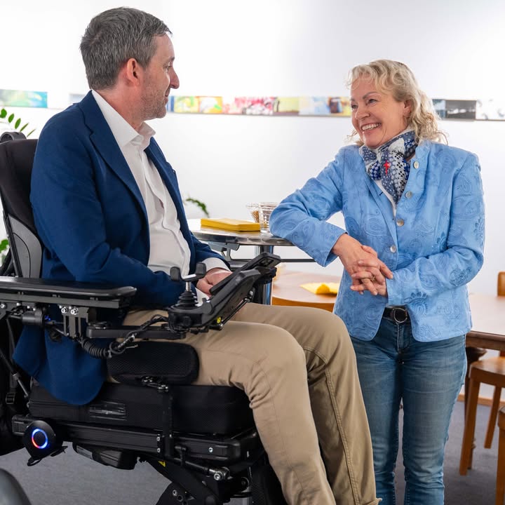 670896421_1302330102079339_1785532817687