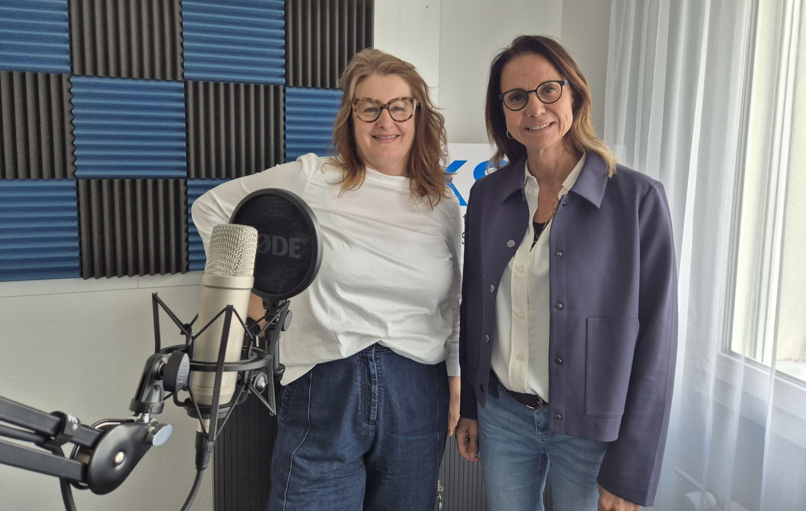 Nina Prochazka, Podcast Gast der Folge Jobsharing im Sportverein, mit Moderatorin Regula Späni